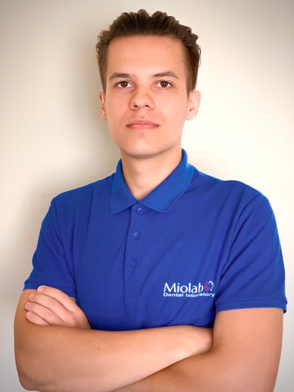 Купріянчук Богдан : Знімні та умовно знімні протези